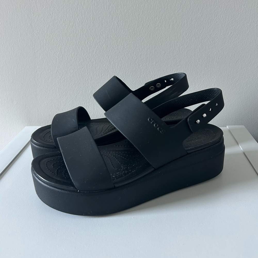 Women’s Crocs Brooklyn Low Wedge Black Platform Sandals with Chunky Sole